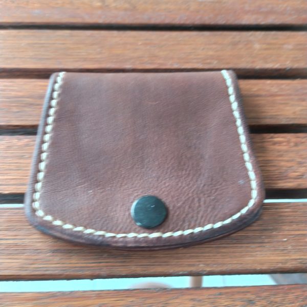 porte monnaie en cuir marron