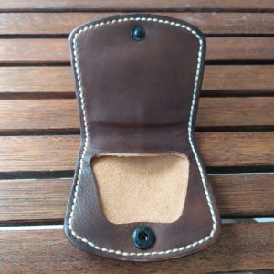 porte monnaie en cuir marron