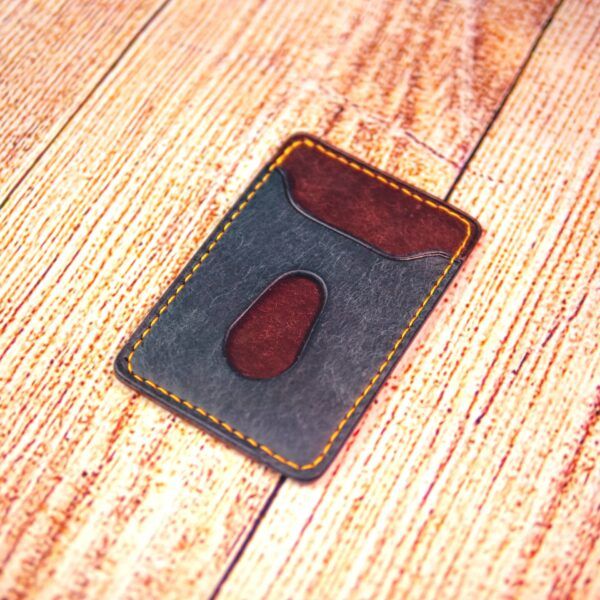 Porte cartes en cuir push up